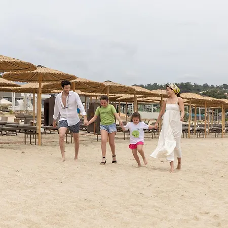 Trypiti Blue Dream Palace And Hive Water Park 5* לימנריה