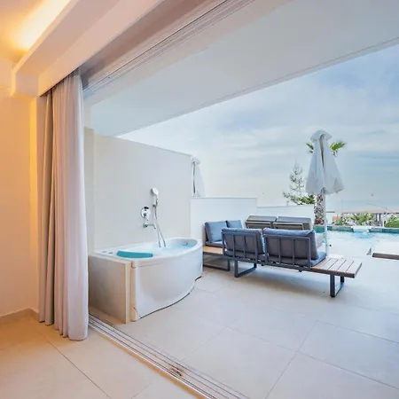 Trypiti Blue Dream Palace And Hive Water Park Limenaria (Thasos)